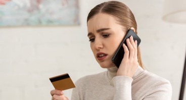5 Credit Card Warning Signs to Avoid image